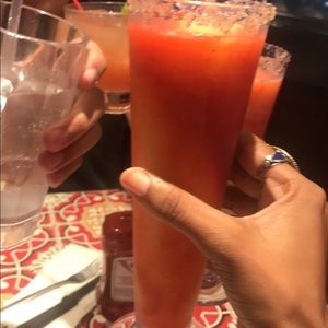 Meet your Posher, Leslie